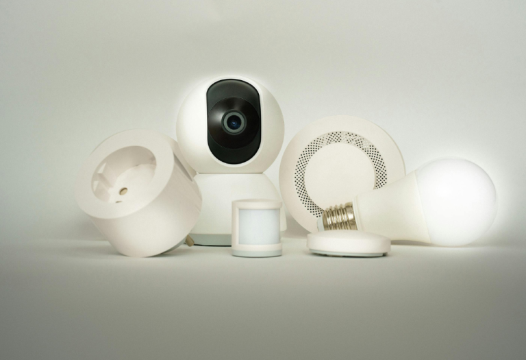 Green Smart Homes: Future of Sustainable Living [+4 Examples]